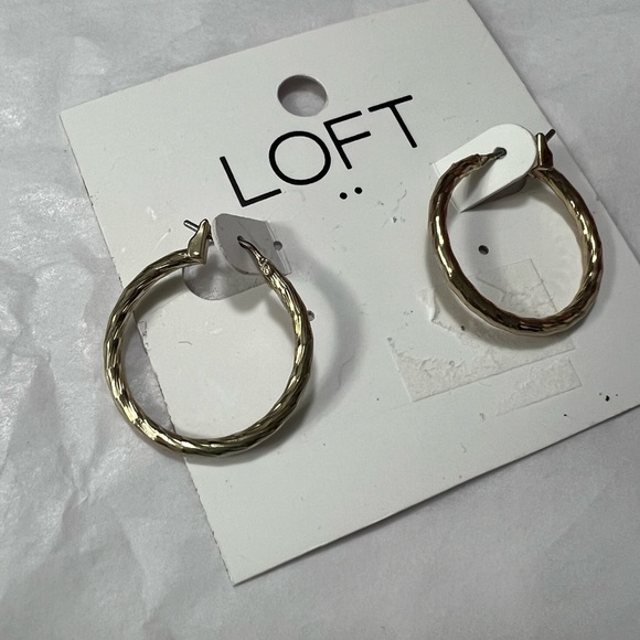 Loft Hoop Earrings Gold Toned 1" Textured Finish - Picture 4 of 5